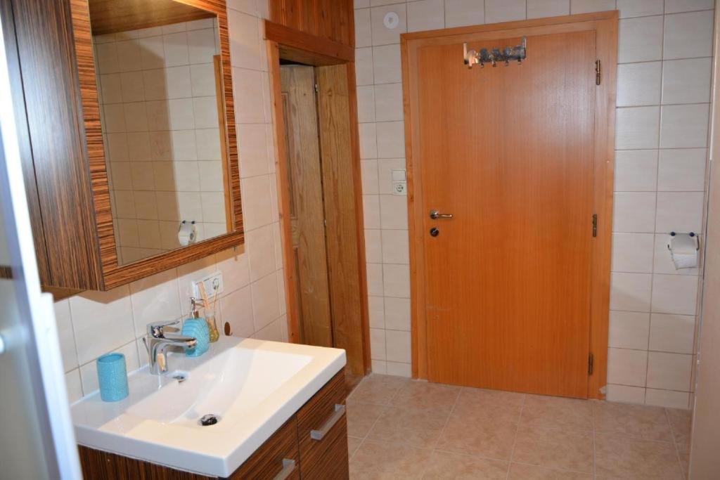 Happy Point Apartment Мелау Екстериор снимка