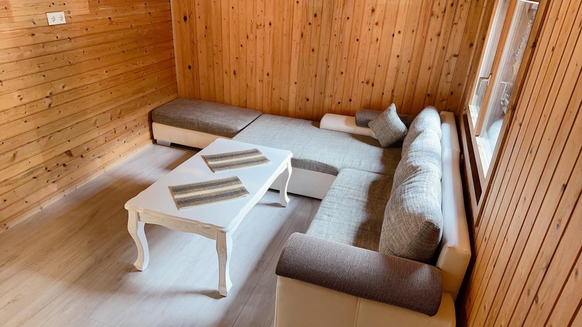 Happy Point Apartment Мелау Екстериор снимка